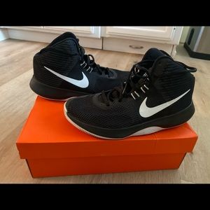 Nike Air Precision Women’s Basketball Shoes
